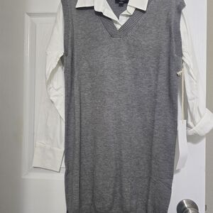 Men's Grey V-Neck Knit Sweater Vest